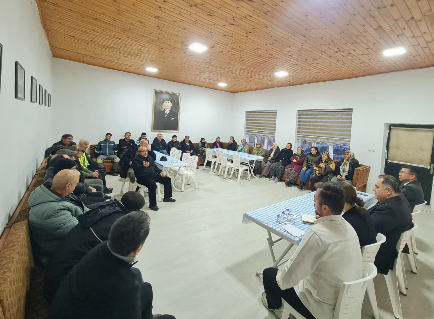 BELEDİYE BAŞKANIMIZ SAYIN ERTUNÇ GÜNGÖR SARIYAR MAHALLEMİZDEKİ ÜRETİCİLERLE BİR ARAYA GELDİ