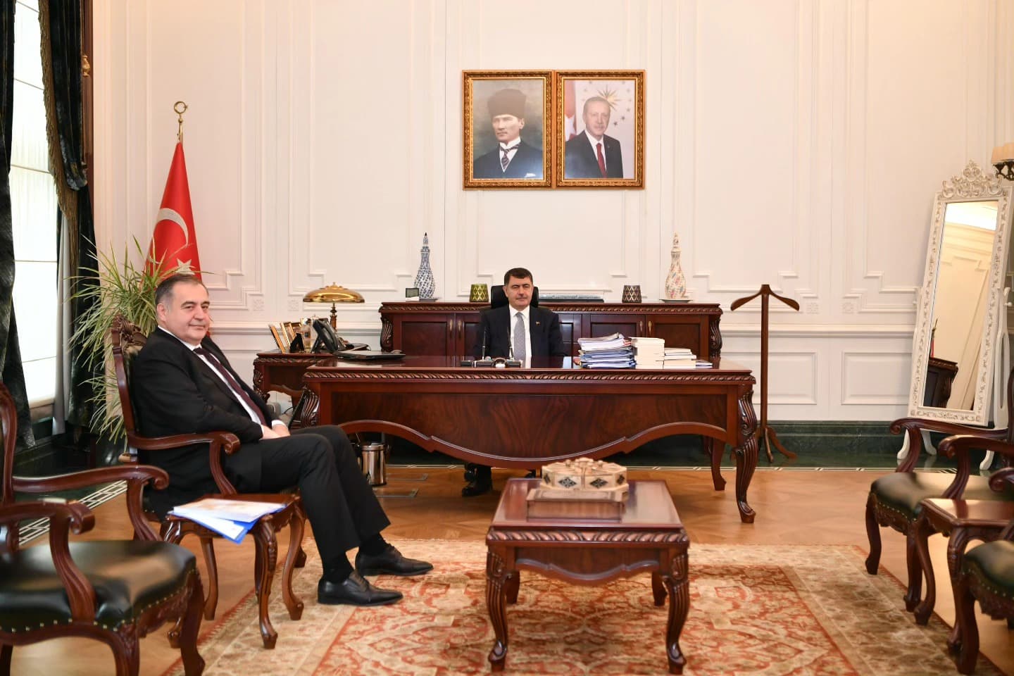 BELEDİYE BAŞKANIMIZ SAYIN ERTUNÇ GÜNGÖR, ANKARA VALİMİZ SAYIN VASİP ŞAHİN’İ MAKAMINDA ZİYARET ETTİ